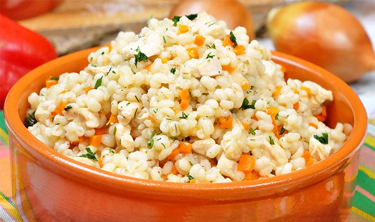 Перловая каша с курицей и овощами в мультиварке