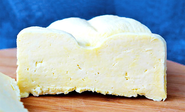 Полезный сыр из молока, йогурта и яиц