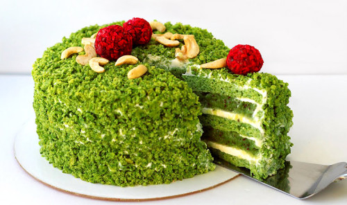 Зеленый торт с киви