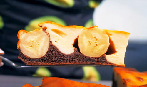 Шоколадно-творожный пирог с бананом