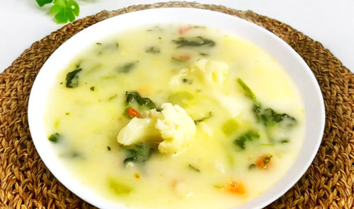 Сливочный суп с беконом и овощами
