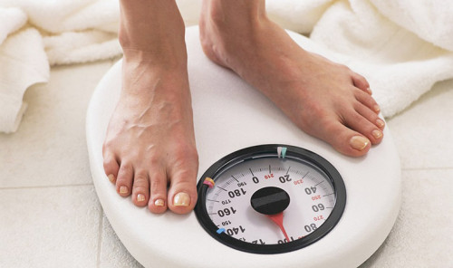 Тонкости взвешивания: как правильно измерять вес?